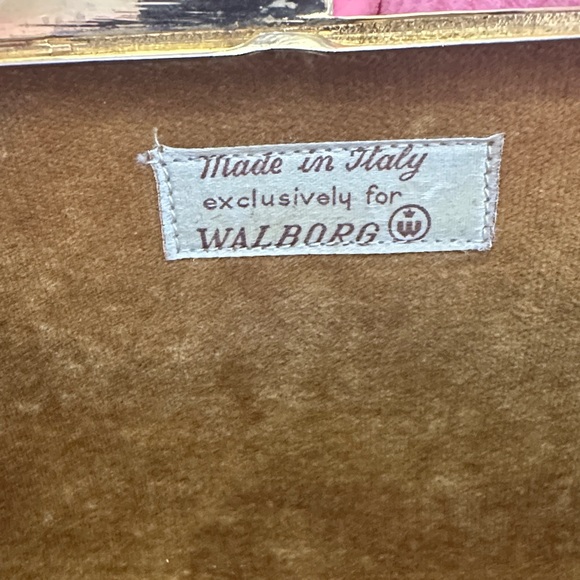 Walborg metallic Vintage Gold Textured Clutch - Picture 6 of 11